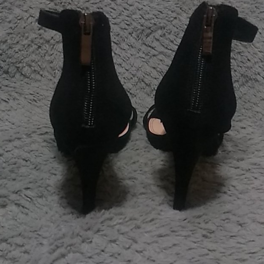 Shoes - Picture 8 of 8